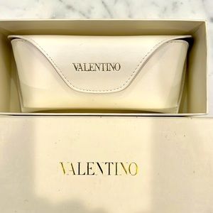 Valentino Aviator Sunglasses
Silver Tone Metal 
Includes Box, Case & Dust Cloth